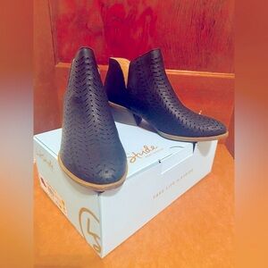 LifeStride Ankle Boots